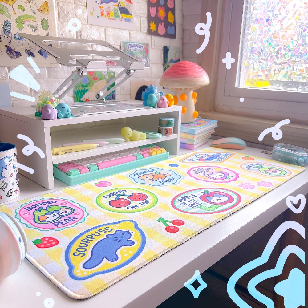 Fruit Kitty Schreibtischunterl – Retro Gaming Desk Setup Bewertung und Preis